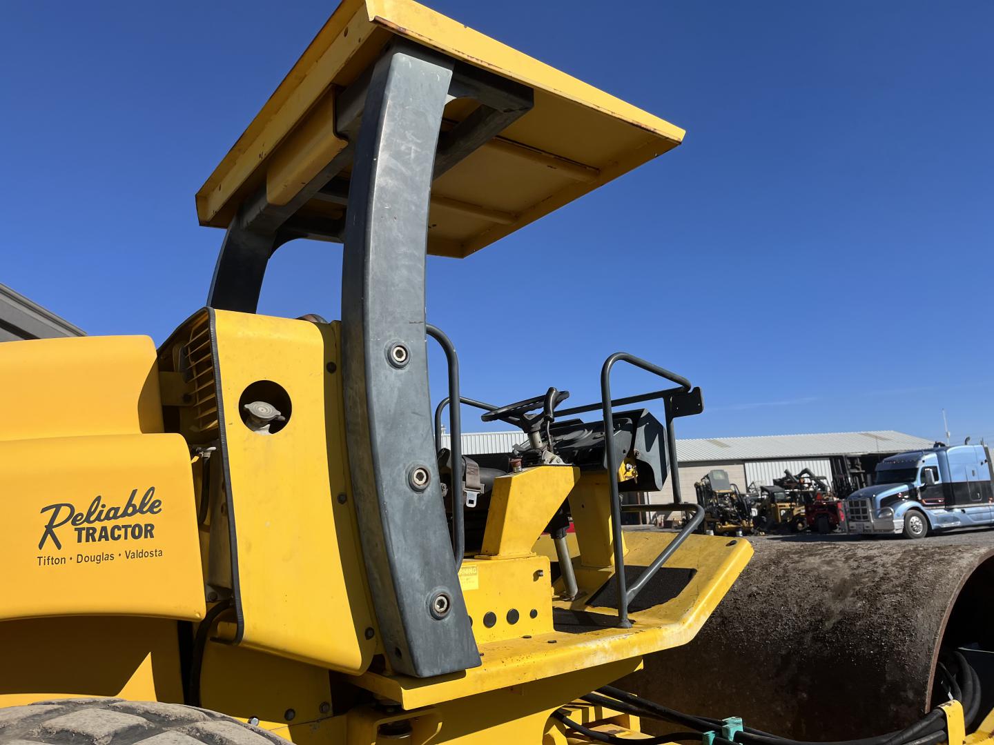 ./imagenes/INVOICE/2019/15339/COMPACTADOR VIBROMAX (22).JPG